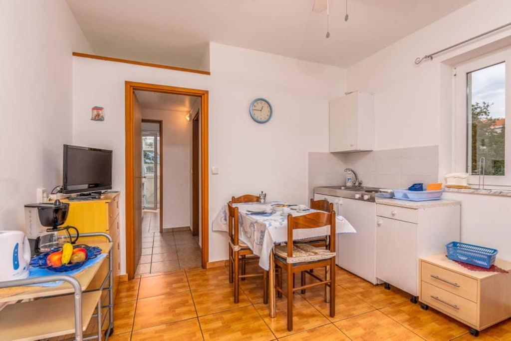 Apartment Mira 3 Klimno Exteriér fotografie